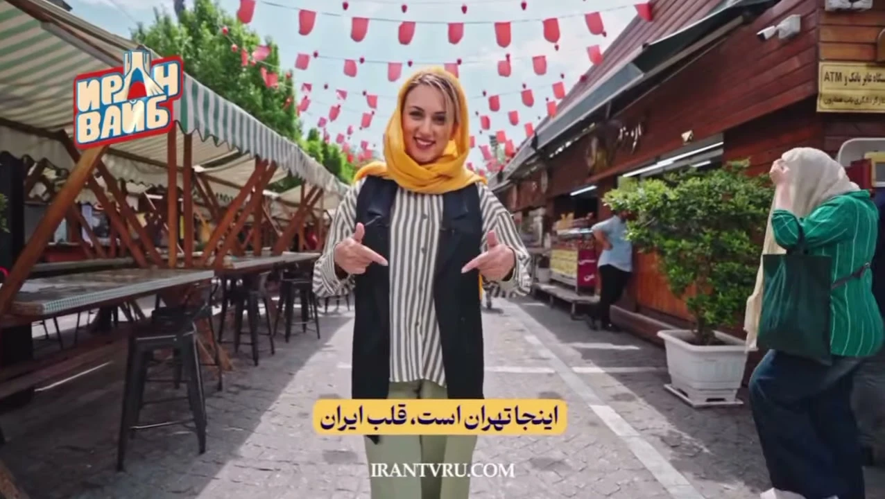 A presenter in a travel program produced by Vinama Studio